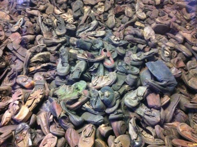 Miles de zapatillas